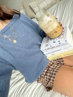 fall books, book recs, the goldfinch, the invisible life of addie larue Cute Reading Aesthetic, Fall Fitness Aesthetic, Little Things Aesthetic, School In Summer, The Dragon Republic, Fall Tbr, Fall Tags, October Aesthetic, Invisible Life Of Addie Larue