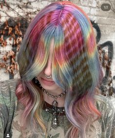 Hair Dye Ideas Green, Oil Spill Hair, Hairstyles Dyed, Hair Consultation, Color Streaks, Creative Hair Color, Dyed Hair Inspiration, Hair Inspiration Short, Hair Idea