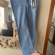 Nwt Never Worn Rewash Brand Jeans, Retro Medium Wash Pre-washed Jeans, Medium Wash Pre-washed Jeans, Medium Wash Pre-washed Denim Pants, Pre-washed Cotton Washed Blue Jeans, Pre-washed Blue Rigid Denim Jeans, Stretch Jeans, Straight Leg, Women Jeans