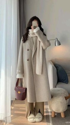 Winter Outfits Korean, Mantel Outfit, Fesyen Islam, Stile Hijab, Winter Fashion Outfits Casual, Cute Winter Outfits