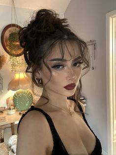 Grad Hair, Future Board, Chanel Loafers, Mekap Mata, Prom Inspo, Dope Makeup, Hair Stylies, Elegant Makeup, Hairstyle Look