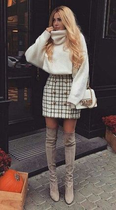 Get the Look: 25 Fall/Winter Street Style Trends – Part 2 – Ave Mateiu Vinter Mode Outfits, Winter Skirt Outfit, Rock Outfit, Street Style Trends, Winter Trends, Cute Fall Outfits, Inspired Outfits, Fall Fashion Outfits