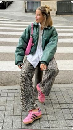 Inspo Outfits Invierno, Outfit Office Casual, Cool School Outfits, Print Jeans Outfit, Animal Print Clothes, Outfit Animal Print, Look Animal Print, Outfit For Today, Cool School