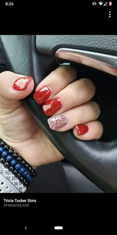 Christmas Nails 2023 Dip, Short Dip Powder Nails Christmas, Christmas Nails Ideas Red, Short Square Gel Nails Winter, Pink And Red Dip Nails, Valentine’s Day Dip Nail Ideas, Red Glitter Dip Nails, Christmas Nail Dip Designs, Sns Christmas Nails