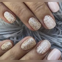 Nib Golden Glitter, Pink & Pink With Golden Glitter Snowflake Designs 24 Piece Set Of Fake Nails With Gel Tabs For Adhesion 12 Different Sized Nails For Fit Short Fake Nails, Snowflake Nails, Blue Nail, Snowflake Design, Winter Nail Designs, Nailed It, Xmas Nails, Stick On Nails, Nails Short