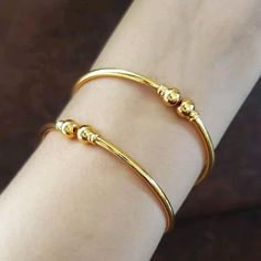 Gold Kappu Designs For Women, Gold Bracelet For Women Jewellery Indian, Kadiyalu For Women, Women Kada Designs Gold, Plain Gold Bangles Simple, Gold Bangles For Baby Girl, Daily Wear Gold Bangles Indian Latest, Breslet Jewelry Gold, Kada Bracelet Gold For Women