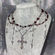 Chain Bead Necklace, Necklace Diy Ideas, Goth Jewelry Aesthetic, Crystal Necklaces, Bead Necklaces, Gothic Jewelry Diy, Witch Accessories, Goth Accessories, Witch Necklace