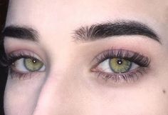 Brown Hair Green Eyes Girl, Hazel Green Eyes, Brown Hair Green Eyes, Beautiful Eyes Color, Cute Eye Makeup, Swag Makeup, Eye Photography, Aesthetic Eyes, Cute Eyes