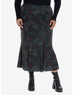 Mermaid Midi Skirt, Midi Skirt Plus Size, Whimsigoth Style, Space Bar, Plus Size Hot, Goth Stuff, Style Bundle, Skirt Plus Size, Teacher Clothes