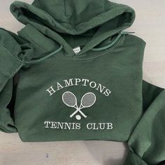 Hoodies Aesthetic, Varsity Hoodie, Athletic Hoodie, Embroidery Hoodie, Tennis Club, Crewneck Design, Style Athletic, Vintage Crewneck