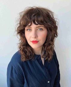 Shag Haircut For Fine Curly Hair, Curly Shag Fine Hair, Shaggy Shoulder Length Curly Hair, Fine Shag Haircut, Mid Length Curly Shag, Naturally Curly Shag Haircut Short, Curly Shag Bangs, Alternative Hair Curly