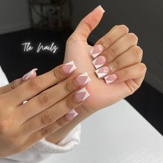 Short Square Nails, White Acrylic Nails, French Tip Acrylic Nails, Cute Acrylic Nail Designs, Short Square Acrylic Nails, Short Acrylic, Coffin Nails Long, Acrylic Nails Coffin Short, Gem Nails