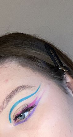 Purple And Blue Eyeliner, Pink And Purple Eyeliner, Blue Purple Eyeliner, Pink And Blue Eyeliner, Bi Pride Makeup, Bisexual Pride Makeup, Bisexual Makeup, Fun Eyeliner Looks, Purple Eyeliner