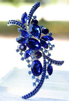 Royal Sapphire Blue Brooch. 4" H x 2 1/2" W. Royal Blue Weddings, Photography Poses Wedding, Couples Wedding Photography, Wedding Ideas Romantic, Tardis Blue, Blue Brooch, Blue Weddings, Poses Wedding, Ruby Pendant