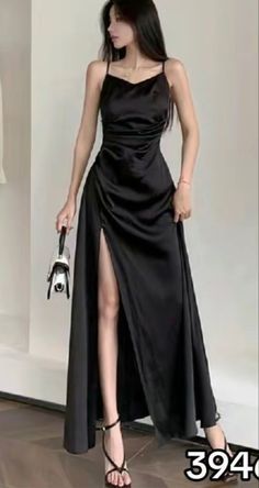 Aesthetic Prom Dress Black, Wedding Dress Guest Black, Classy Dress For Wedding Guest, Black Prom Dress Long Elegant, Party Classy Outfit, Classy Black Dress Aesthetic, Graduation Black Dress, Black Dinner Dresses, Black Dresses Elegant