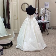 The Wedding Dress Bustle Types You Need to Know | Joined By Jeff Ballroom Bustle, Ball Room, Stylish Wedding Dresses