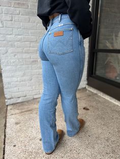 Wrangler Dusty Light Wash Final Sale ✨ THIS ITEM CAN ONLY BE RETURNED FOR STORE CREDIT Bootcut High Waisted 99% COTTON | 1% ELASTANE Western Boutique, Work Boots Men, Hoodies Mens, Bell Bottoms, Western Fashion, Final Sale