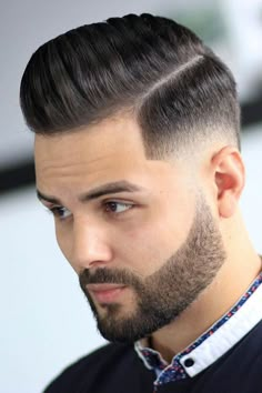 Side Part Hairstyles Men, Pompadour Hairstyle For Men, Haircut Photography, Side Part Pompadour, Beard Ideas, Ivy League Haircut, Short Hair With Beard, Pompadour Men, Pompadour Haircut