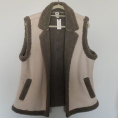 Anthropologie Brand Akemi + Kin Shearling Vest In Cream & Grey. Super Warm. O/S Fits All. Shearling Vest, Anthropologie Brands, Anthropologie, Jackets & Coats, Jackets For Women, Cream, Grey, Women Shopping, Color