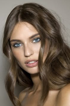 Skin Tones: Are You Cool, Neutral, or Warm? | Makeup & Hair by Kendra Hairstyles For Brown Hair, Light Chocolate Brown Hair, Light Brown Hair Shades, Golden Brown Hair Color, Wedding Hair Colors, Golden Brown Hair, Chestnut Hair, Brown Hair Shades, Chestnut Hair Color