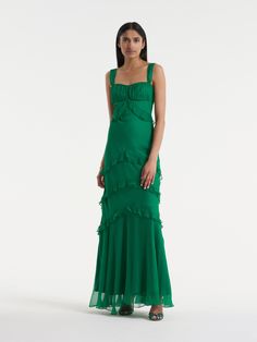 Chandra Dress in Emerald Green – SALONI Soirée Dresses, Emerald Green Dresses, Feminine Details, Green Gown, Tiered Ruffle Skirt, Wedding Attire Guest, Sleeveless Long Dress, Green Prom Dress, Jacquard Fabric