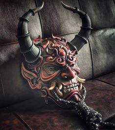 This is an exclusive Oni mask created by the Maskitto team. The height of the mask is 392 mm, the width is 320 mm. depth 170 mm. The mask fits perfectly on an adult's head.The mask is hand-painted. The horns on the mask are detachable and attached to clips. Oni Maske, Japanese Oni Mask, Diy Halloween Masks, Oni Demon, Japanese Animals, Japanese Oni, Horror Masks, Oni Mask, Cool Masks