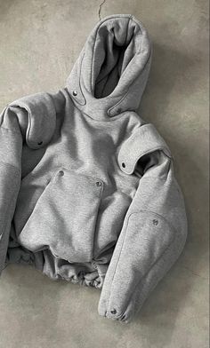 Minimal Techwear, Padded Armor, Armor Hoodie, Concept Clothing, Man Down, Neue Outfits, Futuristic Fashion, New Rock, Fashion Wishlist