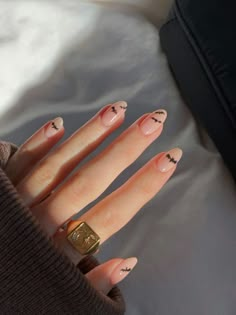 Join the ring party and stack your rings high to create a dramatic look this season ~ Add nail art to match ~ Astrid & Miyu Nails by @amberjhnails Halloween Bat Nails, Bat Nails Art, Scary Nails, Bat Nails