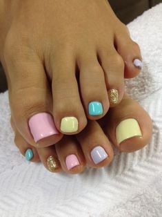 Best Toe Nail Color, Dye Eggs, Egg Ideas, Pedicure Colors, Toe Nail Color, Pretty Toe Nails, Cute Toe Nails, Pedicure Designs, Easter Nails