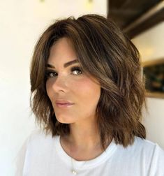 Inverted Hairstyles, Bobbed Hairstyles, Collarbone Length Hair, Messy Wavy Hair, Long Shaggy, Long Layered Bob, Womens Haircuts Medium, Layered Bob Haircuts