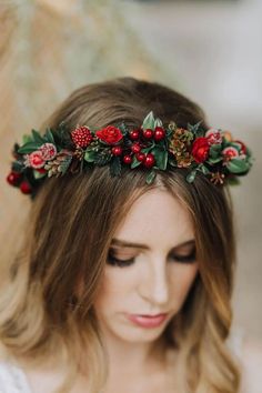 Christmas Headband Diy, Christmas Headdress, Christmas Wedding Themes, Christmas Craft Fair, Christmas Headband, Flower Headpiece, Floral Headpiece