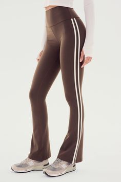 Raquel High Waist Flared Legging - Dark Chocoloate/White | SPLITS59 Womens Yoga Clothes, Barre Pilates, Flare Legging, Sports Pants Women, Perfect White Tee, Style Sportif, High Waisted Flares, Flare Leggings, Christmas Wish List