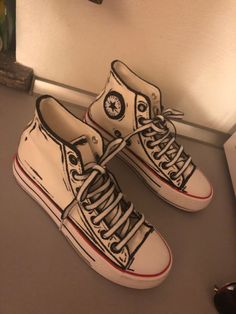 Cool Things To Do With Converse, Converse Shoes Ideas Diy, Black Converse Designs Diy, Shoe Doodles Ideas, Converse Shoe Writing, Painting My Shoes, Cute Shoe Designs Diy, Stuff To Draw On Shoes, Custom Converse Aesthetic