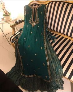 Pakistani Formal Dresses, Pakistani Wedding Outfits, Desi Clothes, Simple Pakistani Dresses