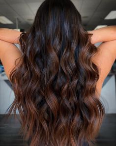 Contouring Hair, Copper Highlights On Brown Hair, Hair Colors For Blue Eyes, Dark Brown Hair Balayage, Hair Lookbook, Hair Streaks, Brunette Color, Hair Aesthetic