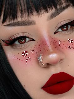 Egirl Christmas Makeup, Festive Makeup Christmas, Christmas Alt Makeup, Dark Christmas Makeup, Emo Christmas Makeup, Korean Christmas Makeup, Alt Christmas Makeup, Christmas Looks Makeup, Elf Makeup Looks Christmas