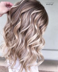 Wella Hair Color, Brown Ombre Hair, Ombre Hair Blonde, Balayage Blonde, Wella Hair, Dirty Blonde Hair, Balayage Hair Blonde, Hair Color For Women, Brown Blonde Hair