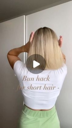 Bun Hack For Short Hair, Bun Hack, Short Hair Up, Short Hair Hacks, Short Hair Bun, Hair Bun Tutorial, Hair Upstyles, Easy Hair Updos