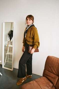 Minimal Style Outfits, Alice Catherine, Dressy Casual Outfits, Cold Fits, Fall Winter Wardrobe, Vintage Leather Jacket, Winter Fashion Outfits, Fall Winter Outfits, Daily Fashion