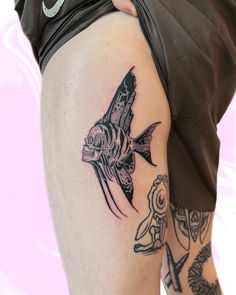 Dead Fish Aquatic Ocean Tattoo Black And White Outline Sleeve Tattoo Inspo Women's Men's Tattoo Sleeve Inspiration Skull Ocean Tattoo, Scary Fish Tattoo, Bad Fish Tattoo, Dead Fish Tattoo, Fish Skull Tattoo, Fish Skeleton Tattoo, Ocean Themed Tattoos, Aquatic Tattoo, Ocean Theme Tattoos