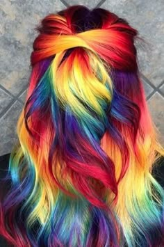 Colorful Hair Colors, Rambut Brunette, Rainbow Hair Color, Hair Color Pastel, Multicolored Hair, Hair Color Purple, Rainbow Fashion, Unicorn Hair, Short Hair Color