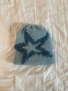 y2k star beanie⭐️ Star Beanie, Beanie Outfit, Y2k Star, Crochet Business, Crochet Clothing And Accessories, Crochet Stars, Crochet Cross, Knitted Beanie, Beanie Pattern