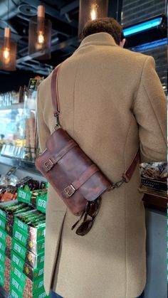 Large Leather Crossbody Bag, Urban Adventure, Sling Bag Men, Large Crossbody Bag, Collection Ideas, Bags Ideas, Large Crossbody Bags, Leather Sling Bag, Leather Fanny Pack