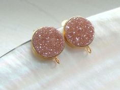 You will receive a pair of quality druzy drusy ear post in the picture, we set them with 18K gold over sterling silver ear post and ear back, Beautiful hand picked natural brown druzy with a tone of red druzy cyrstal!! Natural druzy crystal allow the light to pass through and showcase the brilliant crystal which sparkles. size approximately 13.5x10.5mm including loop, drusy is 10.5mm, 2.5mm closed ring,1.5mm hole id Listing: One pair complete with ear back / nuts More drusy druzy here: http://ww Druzy Crystal, Bird Charm, Feather Pendant, Earring Findings, Natural Brown, Crystal Points, Druzy, Gold Vermeil, Nuts