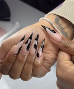 Cat Women Nails, Pretty Stiletto Nails, Cat Woman Nails, Stiletto Nails Designs Unique, Boss Nails, 19th Bday, Acrylic Nails Stiletto