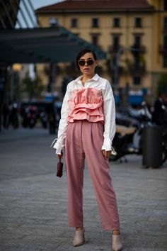 Milan Fashion Week Spring 2020, Elegantes Outfit Damen, Classy Business Outfits, Miranda Priestly, London Fashion Weeks, Milan Fashion Week Street Style, Colorful Outfits, Tokyo Street Fashion, Fashion Week Spring 2020