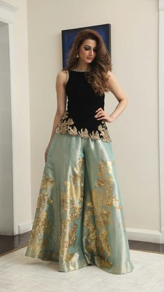 Pakistani Formal Dresses, Nikkah Dress, Pakistani Wedding Outfits, Salwar Kamiz, Pakistani Wedding Dresses, Lehenga Designs, Indian Designer Outfits, Designer Dresses Indian