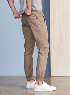 Mens Joggers Outfit, Concept Maps, How To Wear Joggers, Indian Men Fashion, Stylish Men Casual, Lee Donghae