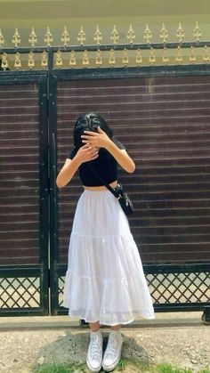 White Skirt Outfits, Simple Style Outfits, Mode Hippie, Desi Fashion Casual, Fashion Top Outfits, Everyday Fashion Outfits, Quick Outfits