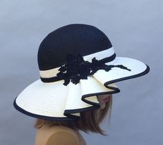 Couture Hats, Hat Blocks, Antique Hats, Bonnet Crochet, Elegant Hats, Kentucky Derby Hats, Pola Sulam, Kentucky Derby Hat